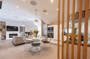 Cozy 2-Br Apartment 1 min from the Beaches